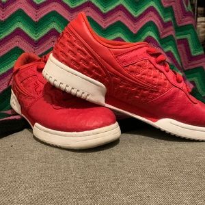 Red,barely worn fila’s in great condition